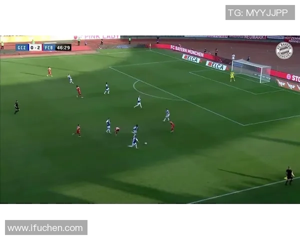 拜仁在友谊赛中大胜波尔图乌龙球引发全场热烈反响与战术分析