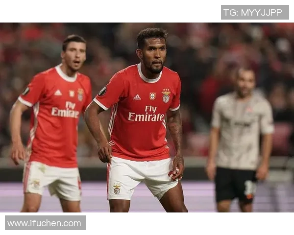 意甲激战：本菲卡逆转巴黎圣日耳曼绝杀时刻点燃全场热情